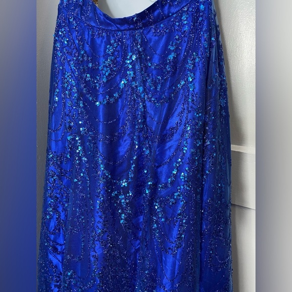 SAY YES TO THE PROM Stunning One-Shoulder Blue Sequin Gown - Picture 9 of 10